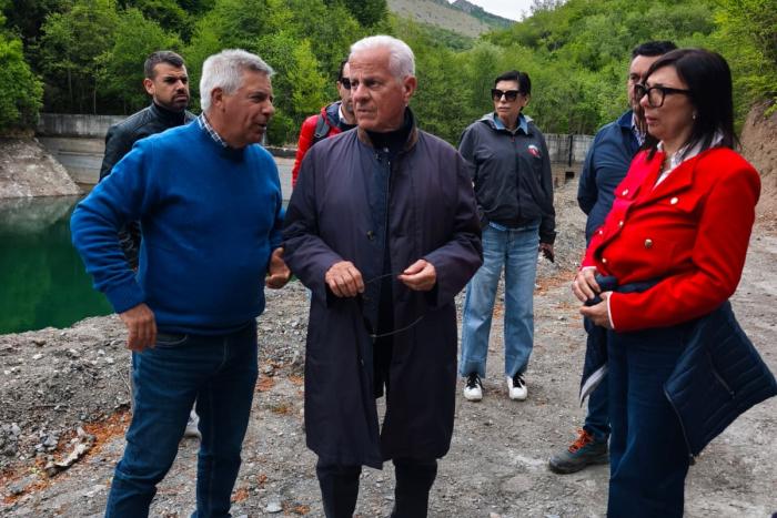 Foto sopralluogo del Presidente e dei tecnici della Provincia