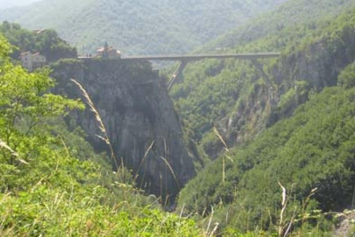 S.P. 81 km 0+590 Vista del ponte di Loreto S.P. 81 km 0+590 Vista del ponte di Loreto