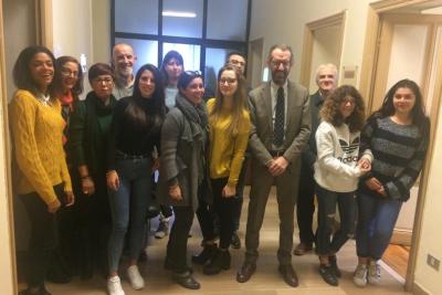 Gli studenti negli uffici della Provincia Gli studenti negli uffici della Provincia