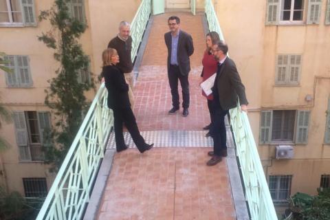 Ripristinata la passerella per l’accesso alla Provincia e alla Prefettura Ripristinata la passerella per l’accesso alla Provincia e alla Prefettura