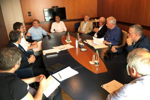 Incontro tra il Presidente Claudio Scajola, i vertici liguri dell’Anas e i sindaci dell’entroterra imperiese Incontro tra il Presidente Claudio Scajola, i vertici liguri dell’Anas e i sindaci dell’entroterra imperiese
